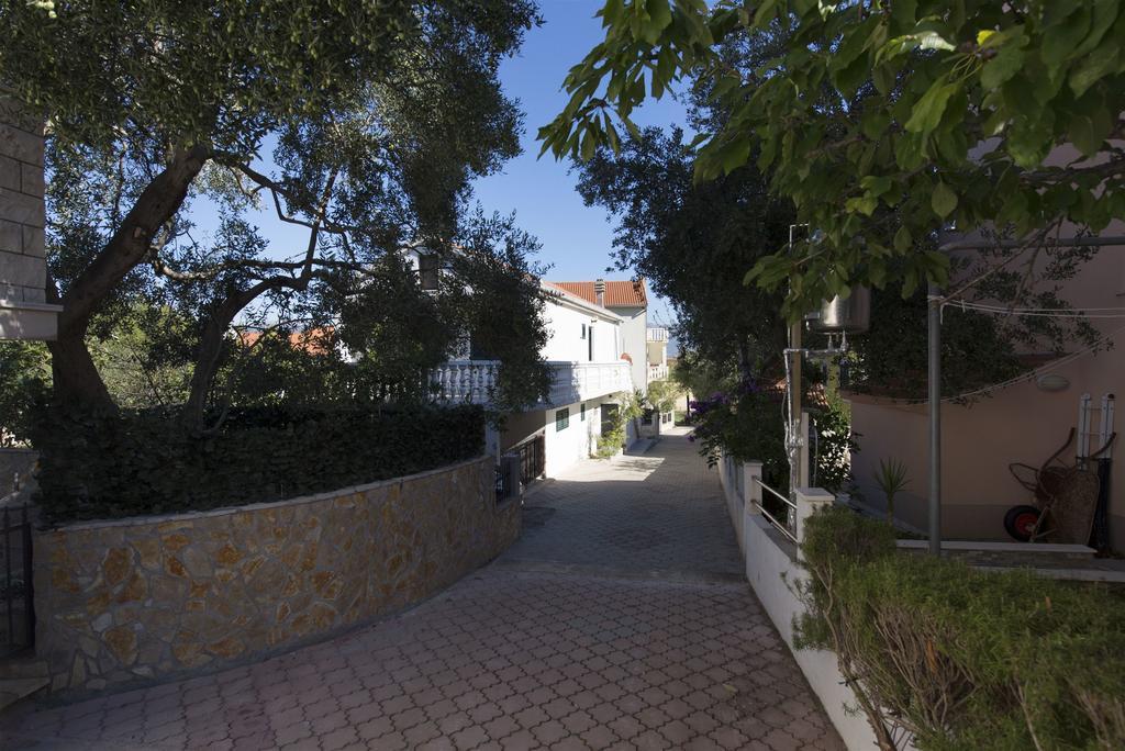 Apartment Jure Slatine Luaran gambar