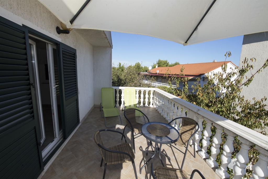 Apartment Jure Slatine Luaran gambar